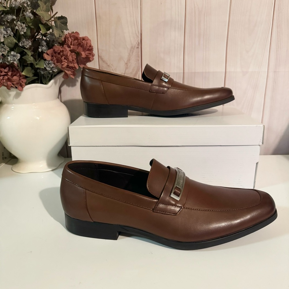 Calvin Klein Jameson Loafer Leather Dress Shoes (Men) Color: Medium Brown 211